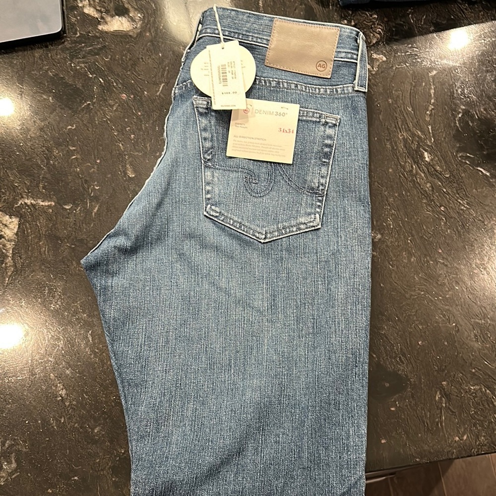AG men’s Everett slim straight jean